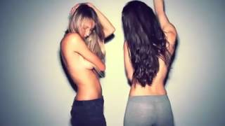 Miniatura del video "Hot Girls Dancing"