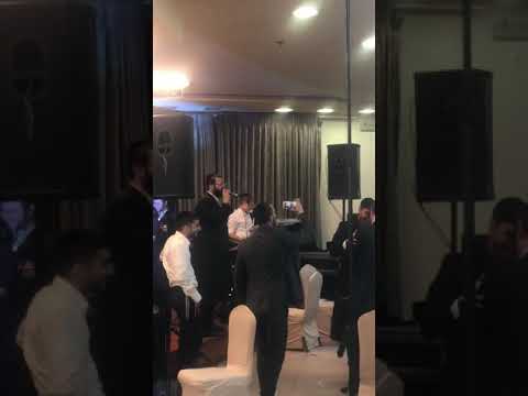 איציק ברגר עם הזמר שרוליק קלצקין 