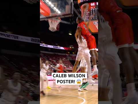 Caleb Wilson uses the size up then attacks the rim for the poster! 😤