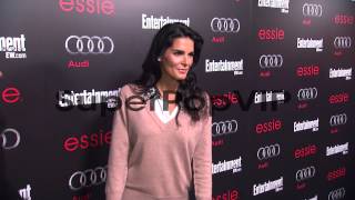Angie Harmon arrives at Entertainment Weekly Hosts Celebr...