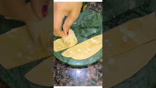 Easy Cutting Lachcha Paratha Folding #shorts #trending #food #viral #paratha #recipe #foodvlog