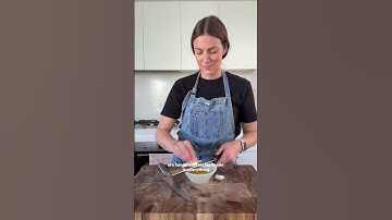 The Easiest Weeknight Dinner – Baked Lemon Garlic Butter Salmon