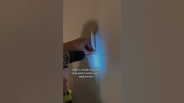 This cute little makeup vanity desk fit PERFECTLY in this unused corner of the bedroom! #vabches