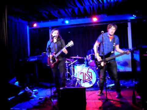 laszlo-panic---into-the-night-(bad-religion)-@-lieblingssongs-,-blue-shell,-köln,-21.4.2011