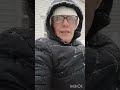 alimpiar la nieve con este frio q esta 