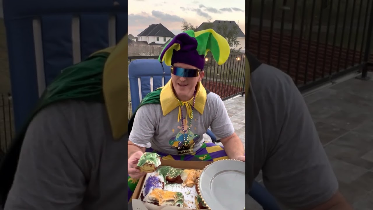 2023-01-11-25 Cartozzo’s King Cake King Review with Chris