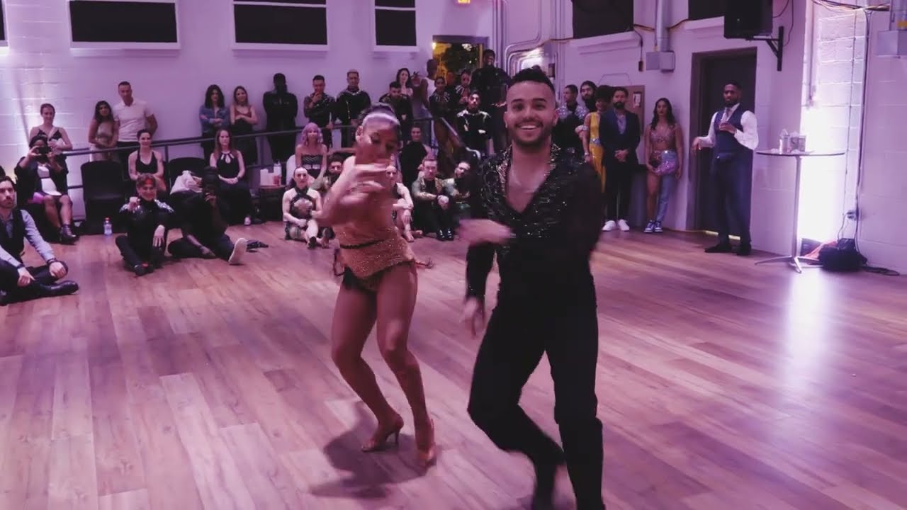 Diego Rivera & Yaritza Arboleda - Professional Salsa Performance 