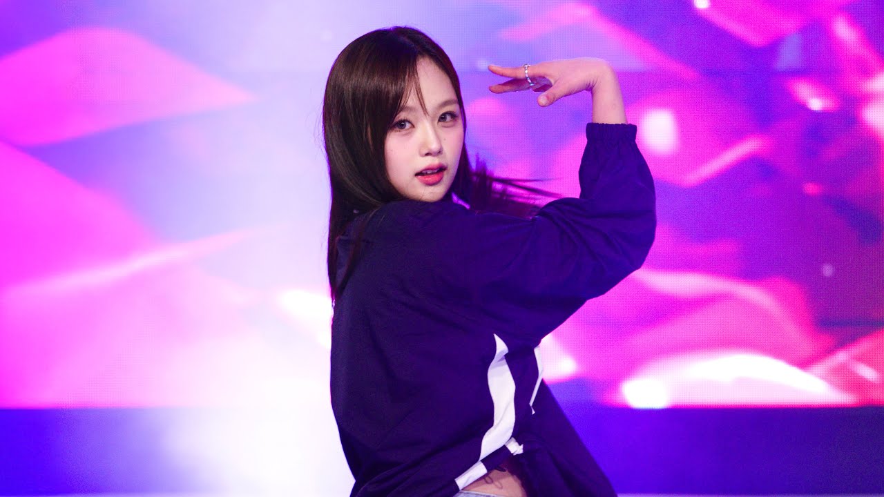 241029 서아 SeoAh 트리플에스 tripleS 'Non Scale' 8K 60P 직캠 @차의과대 축제 by DaftTaengk