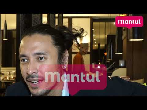 Ello's Charm as He Shows Off His Man Bun, Sending Fans into a Frenzy | Mantul Infotainment