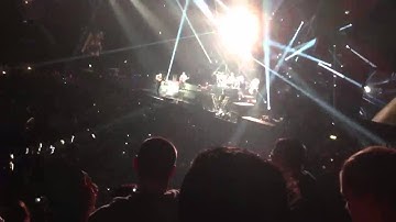 Example - Changed The Way You Kissed Me (Live in Belfast 20