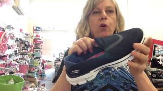 difference between skechers go walk 3 and 4