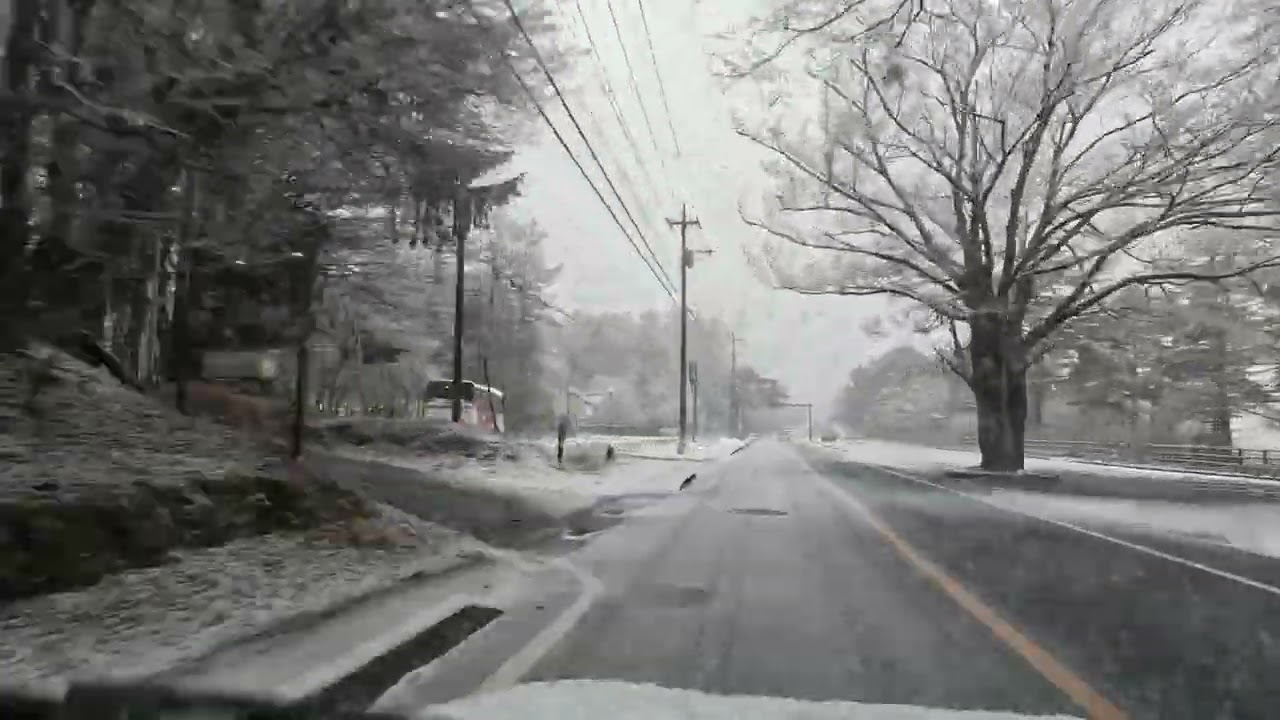 2026年3月3日午前9時頃、倍速 山中湖旭日丘交差点付近の様子