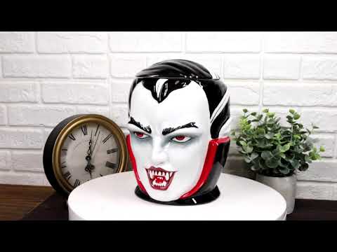 DRACULA / VAMPIRE SALT AND PEPPER SHAKER STATUE 3 PC SET