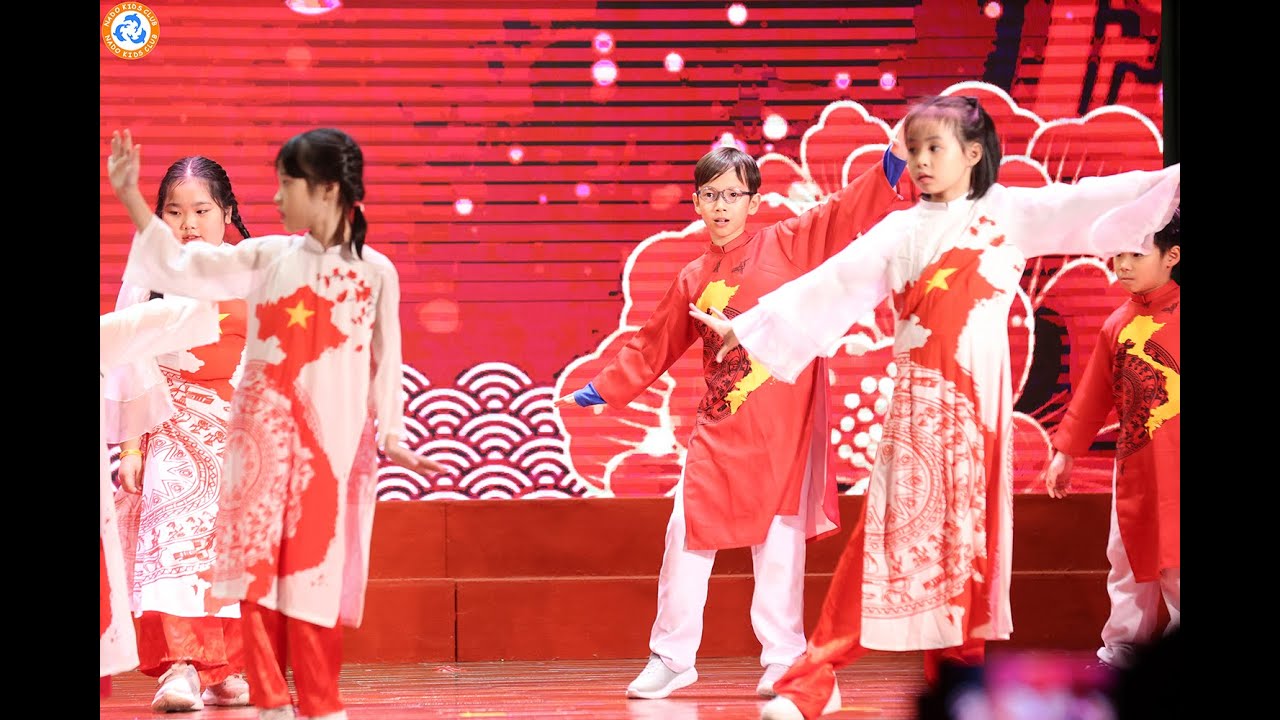 Spring Performance - Nado Kids - YouTube
