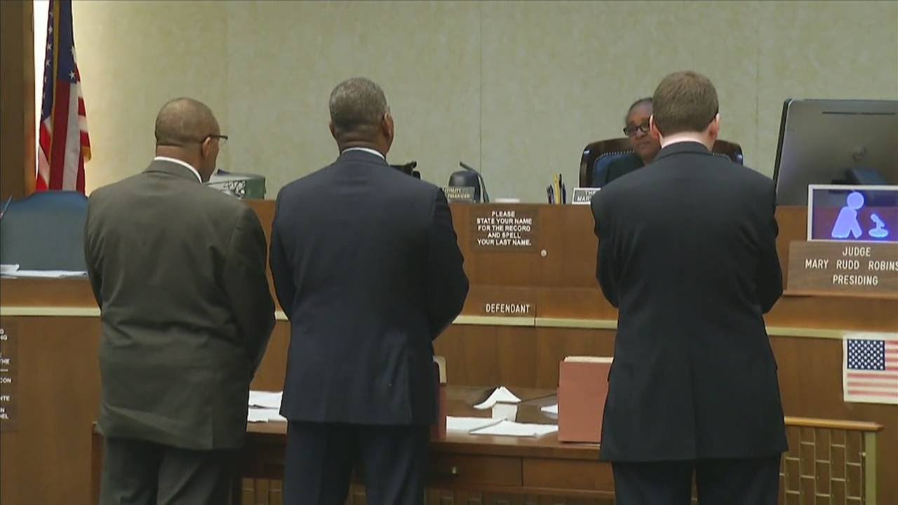 Former Miami Gardens police chief takes plea deal