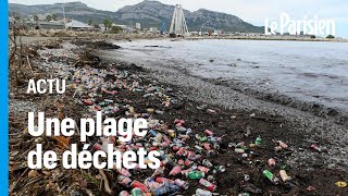A Marseille, les inondations ramènent les poubelles sur la plage