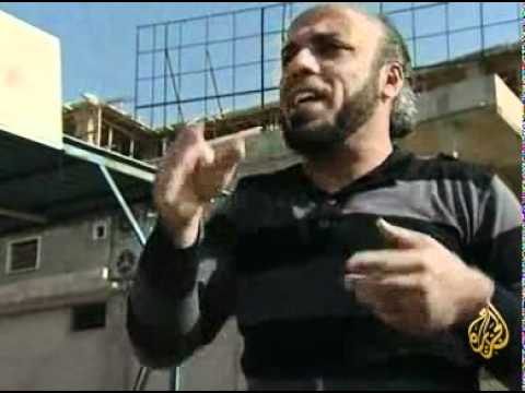 إزالت مخالفات البناء في منطقة بالعاصمة اللبنانية