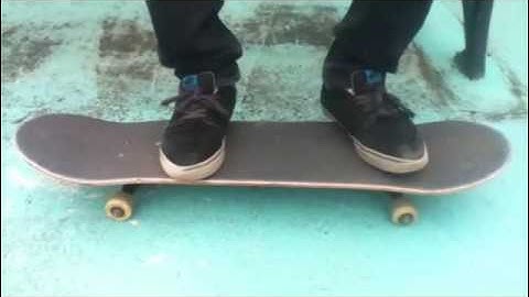 TrickTips: How to Heelflip