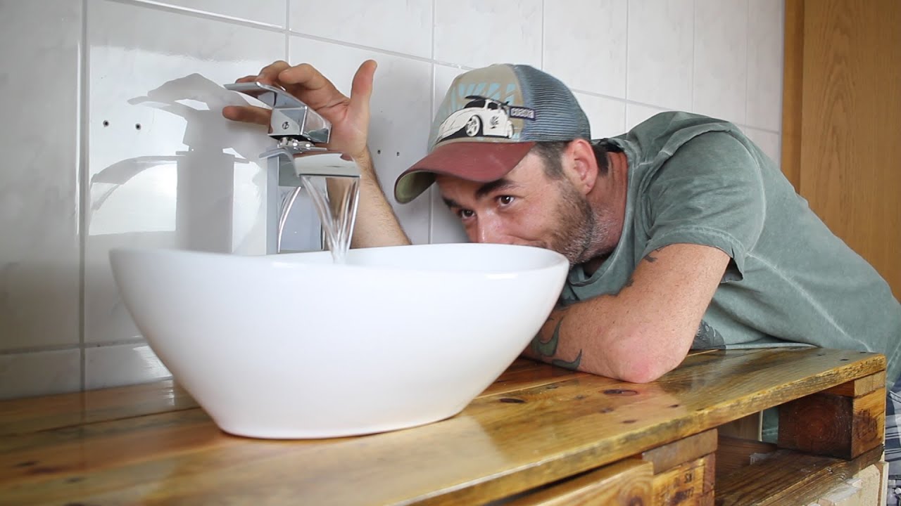 Mach doch mal #ein badezimmer aus paletten "der waschtisch nimmt ... Schuhregal aus paletten