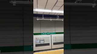 神戸市営地下鉄三宮駅 QRコードを用いたホームドア制御システム