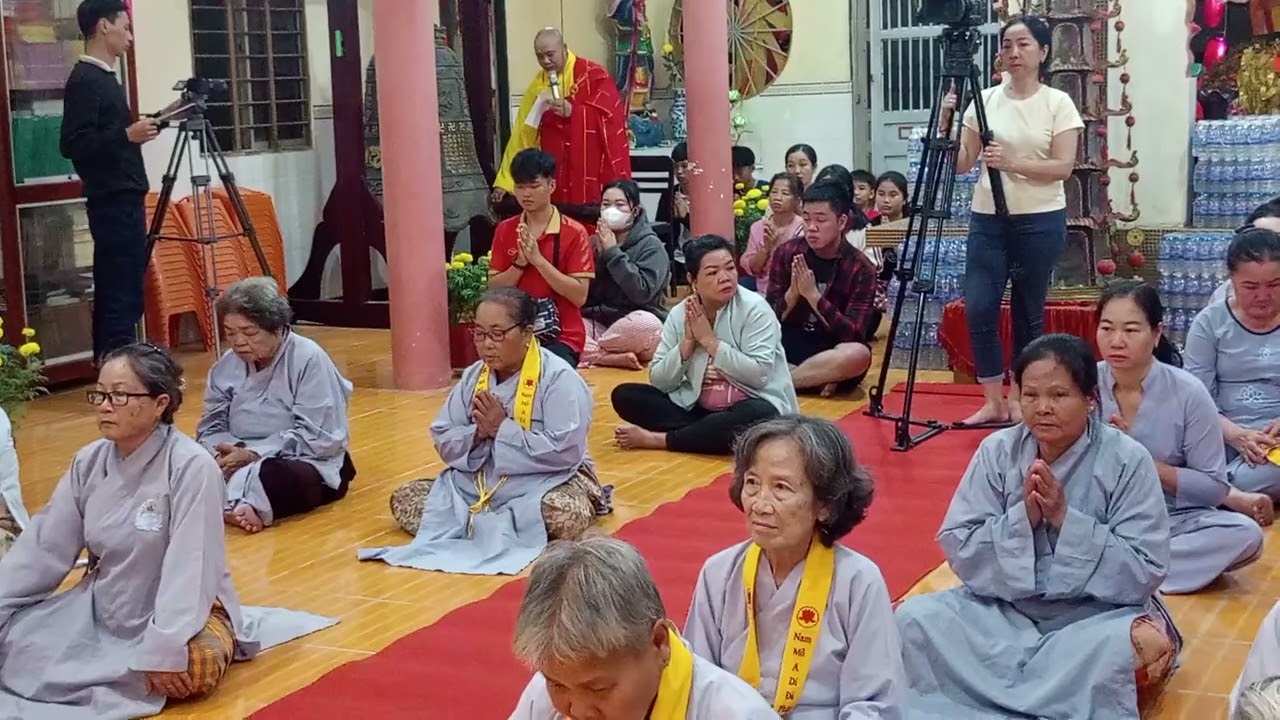 Nguyện hương khai xuân đầu năm chùa PHƯỚC VÂN kp trí đồ phường Sơn qui tỉnh Đồng Tháp 