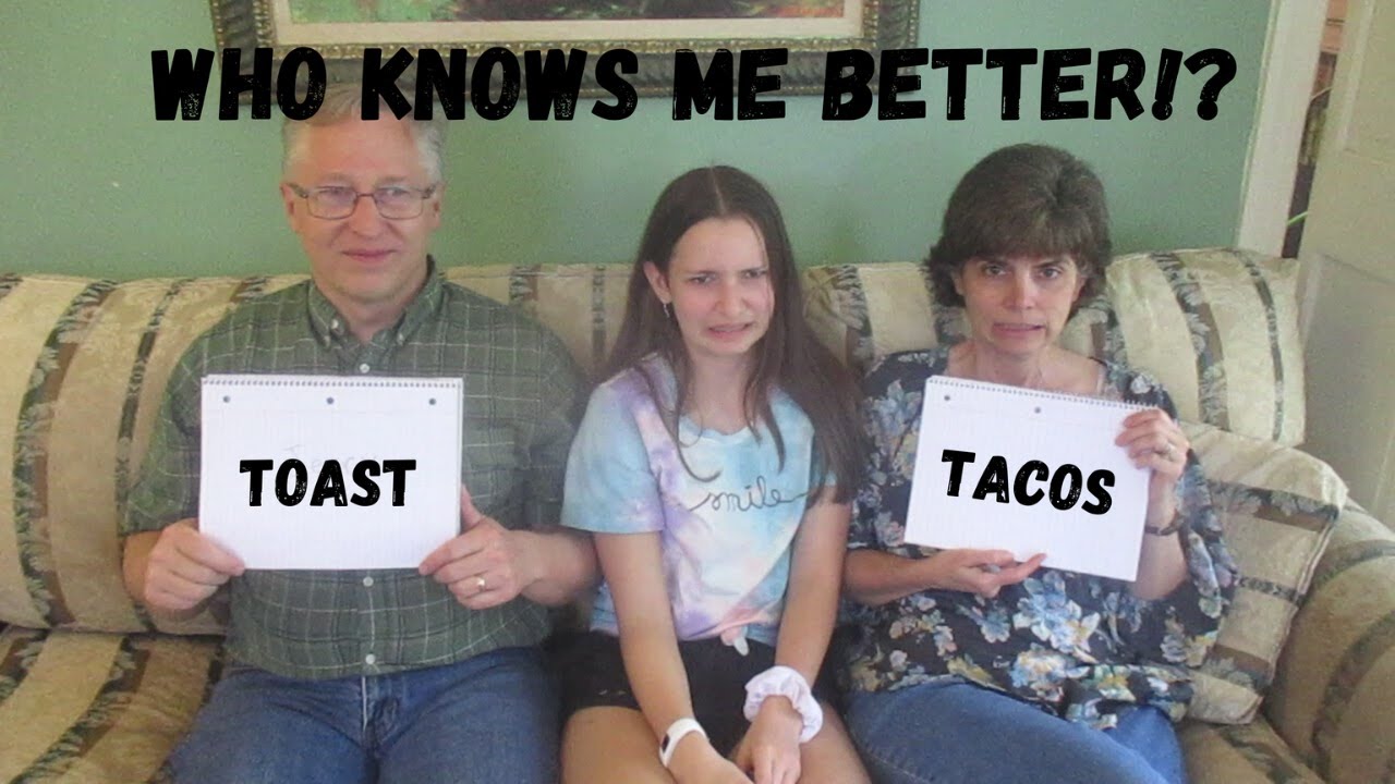 Who Knows Me Better?! Dad vs Mom ~ Smile