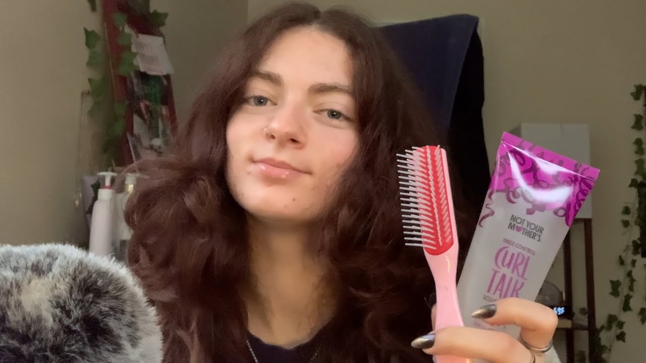 ASMR satisfying natural curl styling (spray bottle, brushing, gum chewing, no talking)