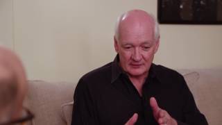 Colin Mochrie talks about the difference between the British and American 