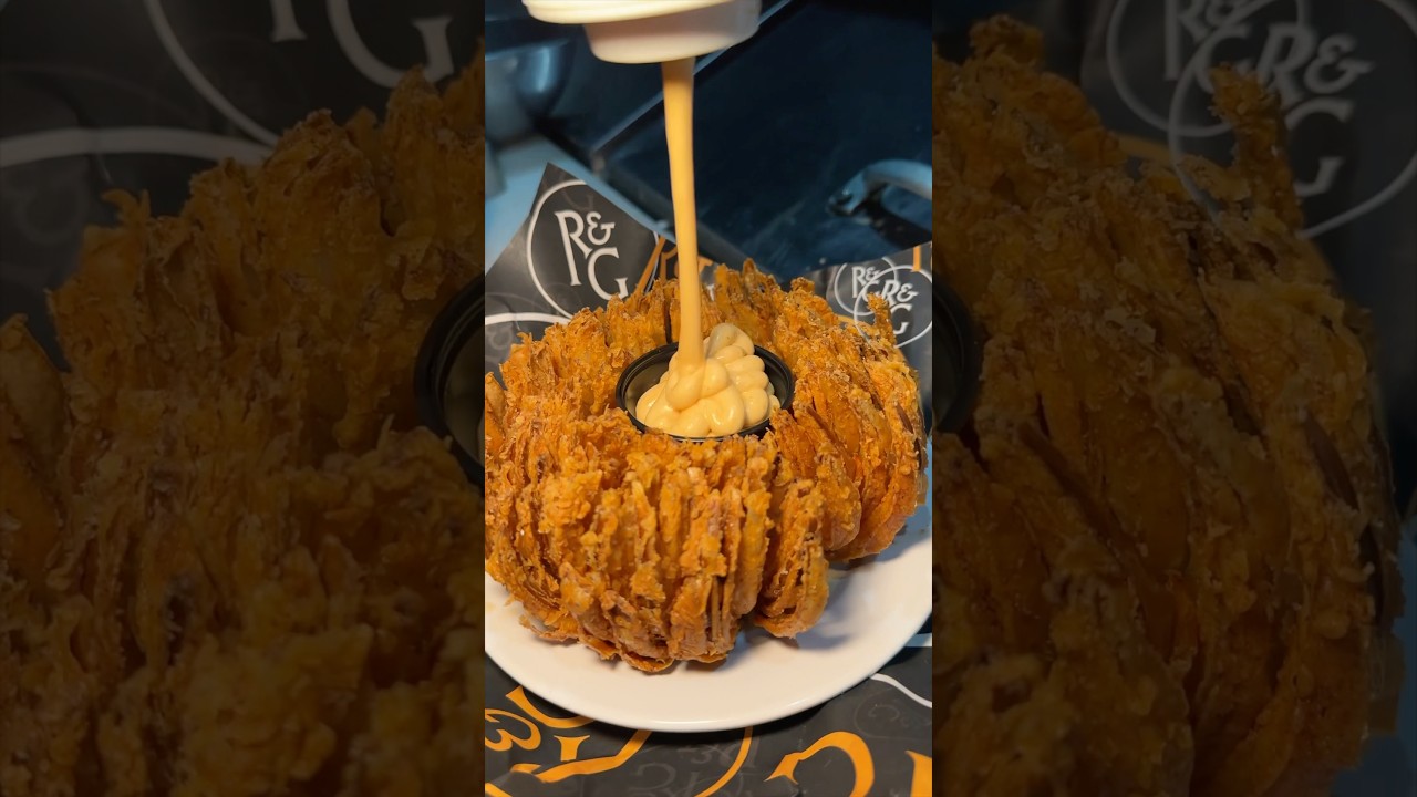The GOLDEN ONION in the making from The Rust & Gold in Huntington, NY on Long Island!!  #DEVOURPOWER