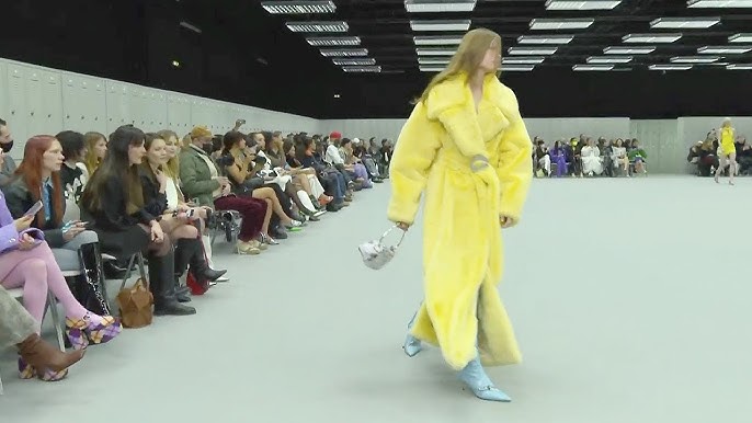 Louis Vuitton RTW Fall 2022 Feels Like Teen Spirit – WWD