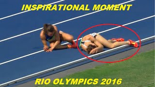 Inspirational Moment - Nikki Hamblin Helps Abbey D'Agnostino in Rio Olympics