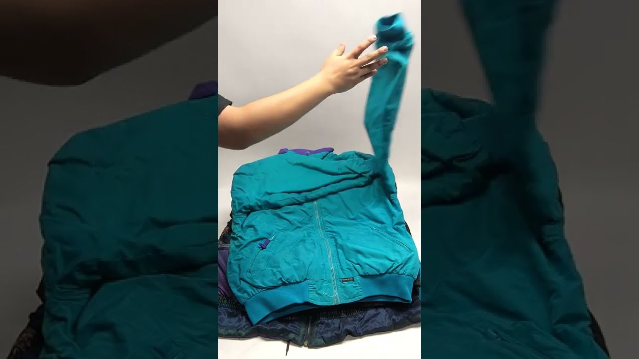 80s Ski Jackets B0816308-21 16 pcs 31 lbs Wholesale at Tiedemann Globe