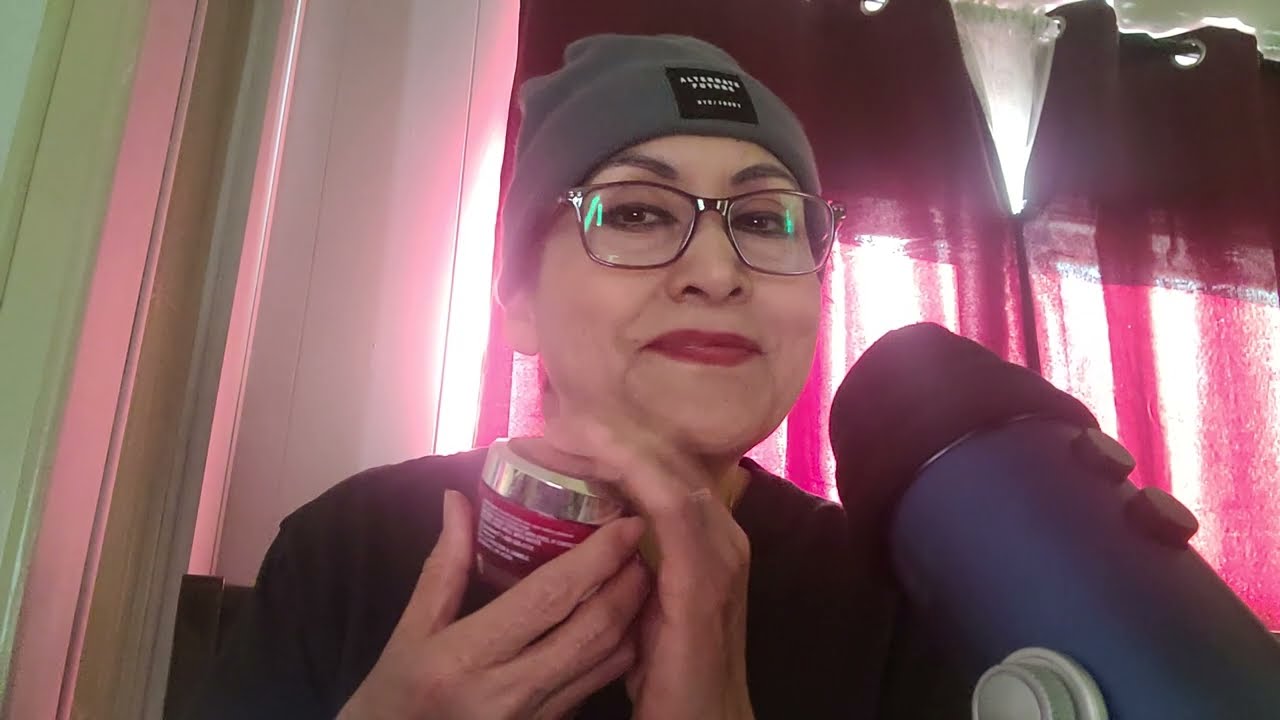 ASMR Lo que hay en la cosmetiquera de Julieta!!