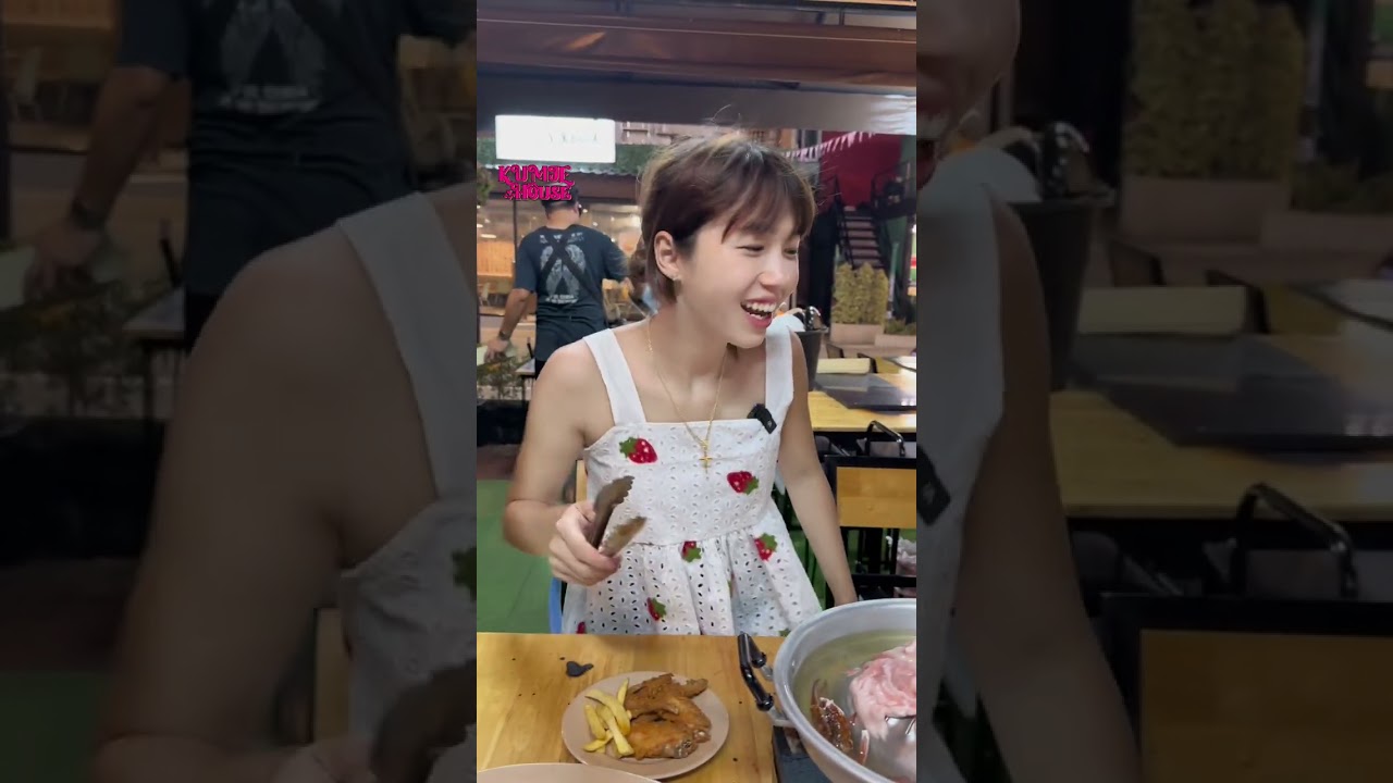 Bangkok Samrong မွာမူကထသ ြားစားေသာအခါ