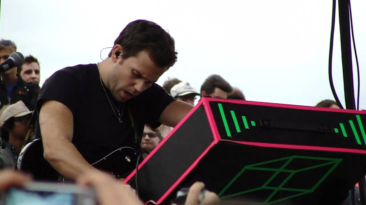 M83 