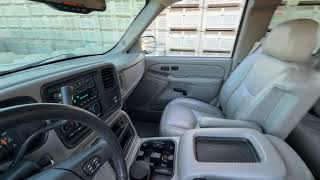 2004 GMC Sierra Interior