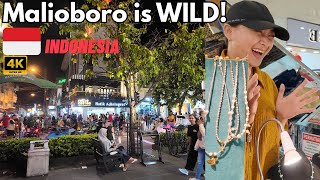 De Malioboro-straat 's nachts is waanzinnig! 🇮🇩 Straatvoedsel- en winkeltour in Jogja