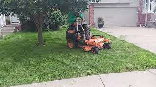 Extremely Loud 2022 Scag V-Ride II 36" mowing (8-3-23)