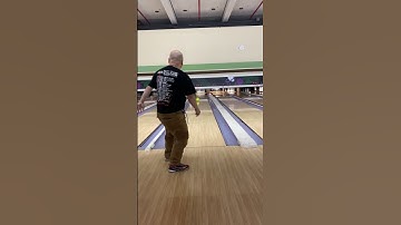 ストライク取れるかクイズ正解 ナッパ芸人ぴっかり高木 #shorts #bowling #ボーリング #strike #ストライク #quiz #クイズ #ナッパ #ぴっかり高木