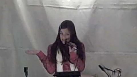Meredith Randall sings "Why Couldn't It Be Christm...