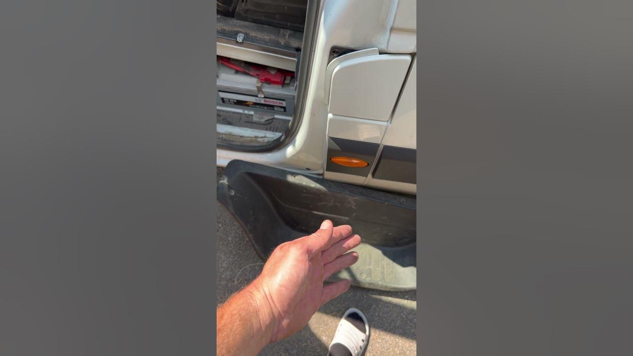 Wo Befindet Sich Die Batterie Beim Renault Master Emplacement batterie Renault Master III 2014 - YouTube