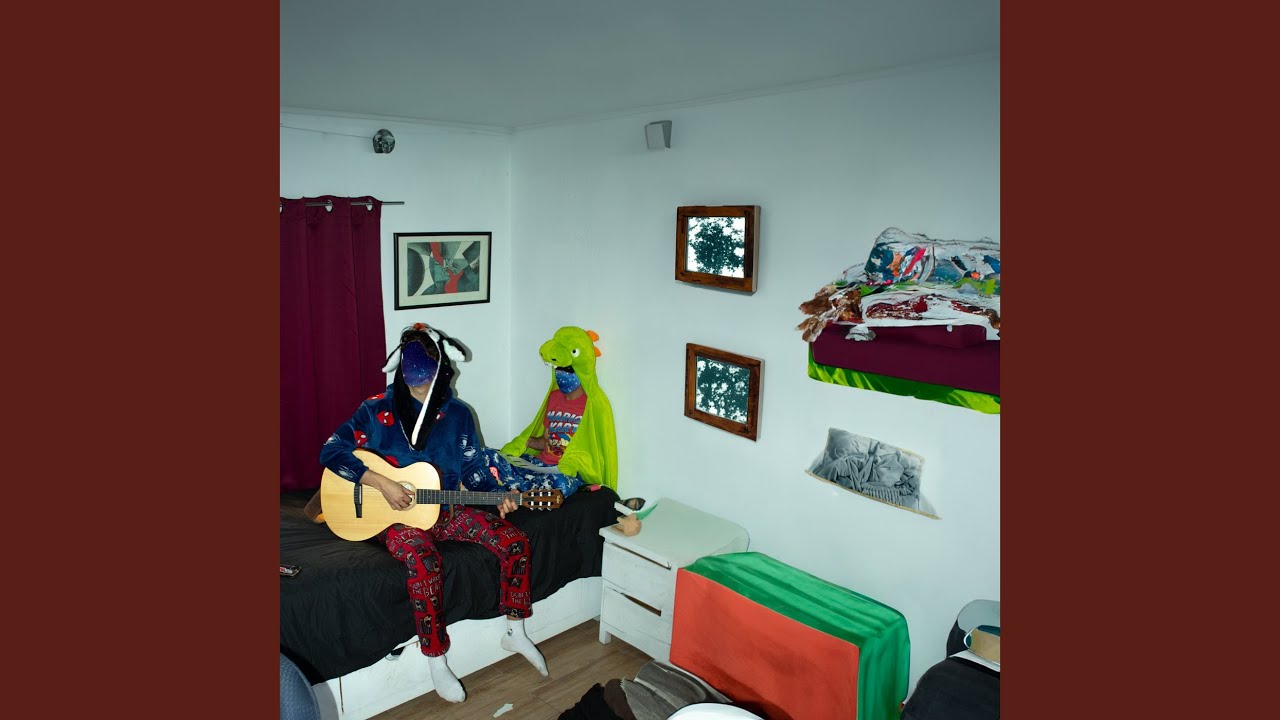 Mira ¿Y Si Te Invito? (Acústica) en YouTube