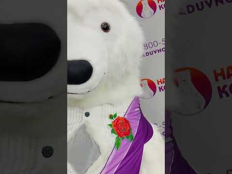 Белый медведь в фиолетовом смокинге / прямо как Кен для Барби 🥰 #белыймедведь #shorts #barbie