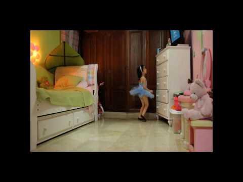 Martha Beln baila el Lago de los Cisnes