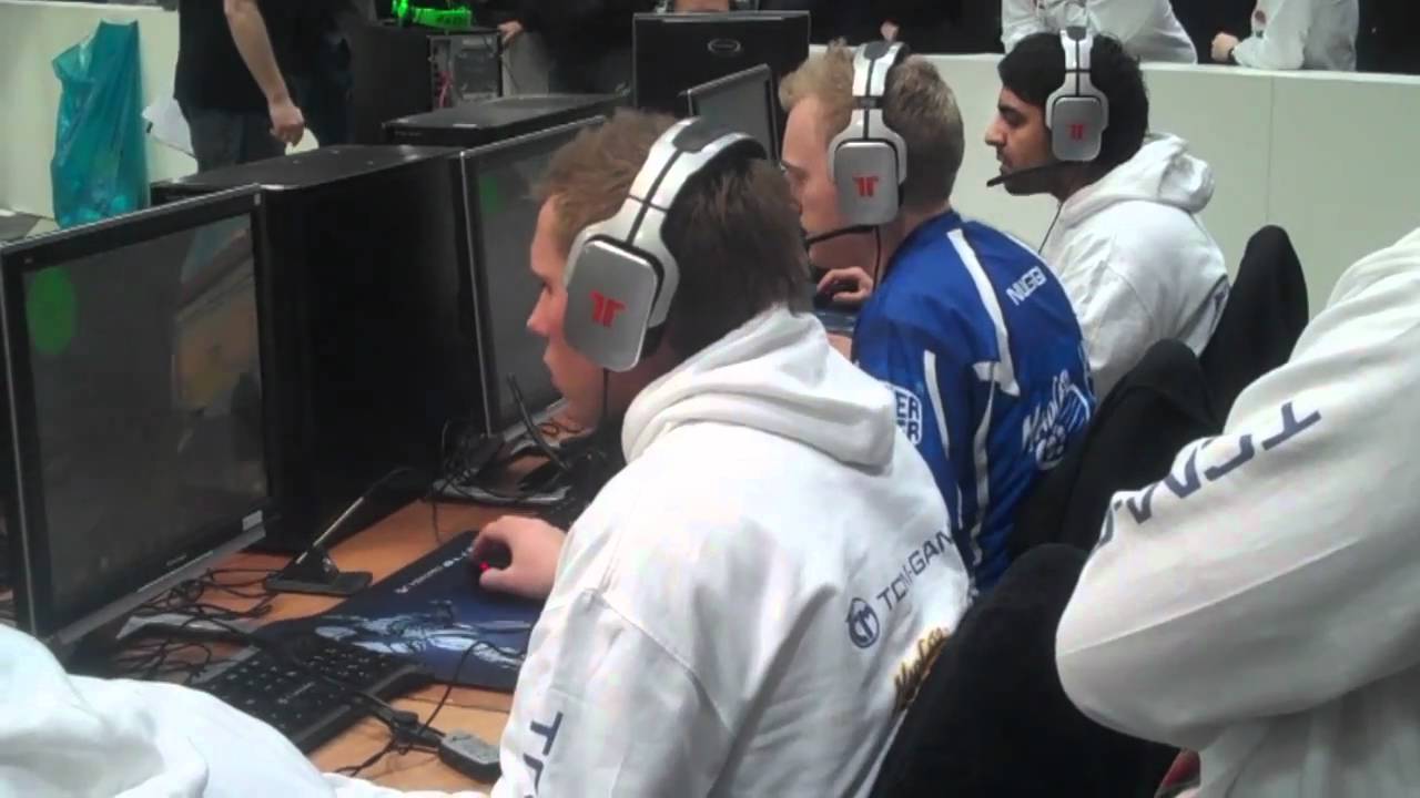 Winning round vs. compLexity @ IEM5 World Finals