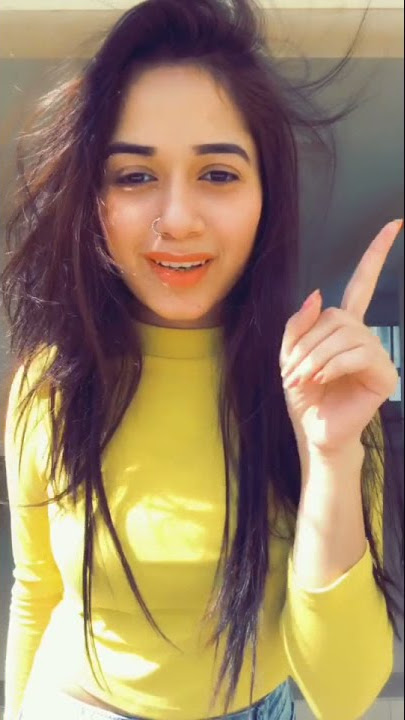 Jannat Zubair Rahmani navel