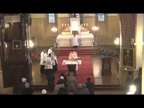 Video: Ko priesteris saka Mises beigās?