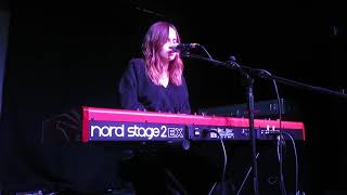 GABRIELLE APLIN performing DEAR HAPPY at HMV VAULT in BIRMINGHAM  on JAN 18TH 2020