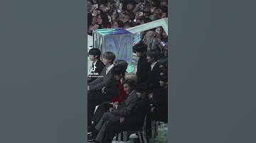 Bts reaction to txt winning award🙀🙀🙀😍#bts #SHORTS #txt