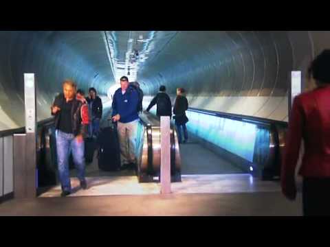 Mind your step - Adecco commercial